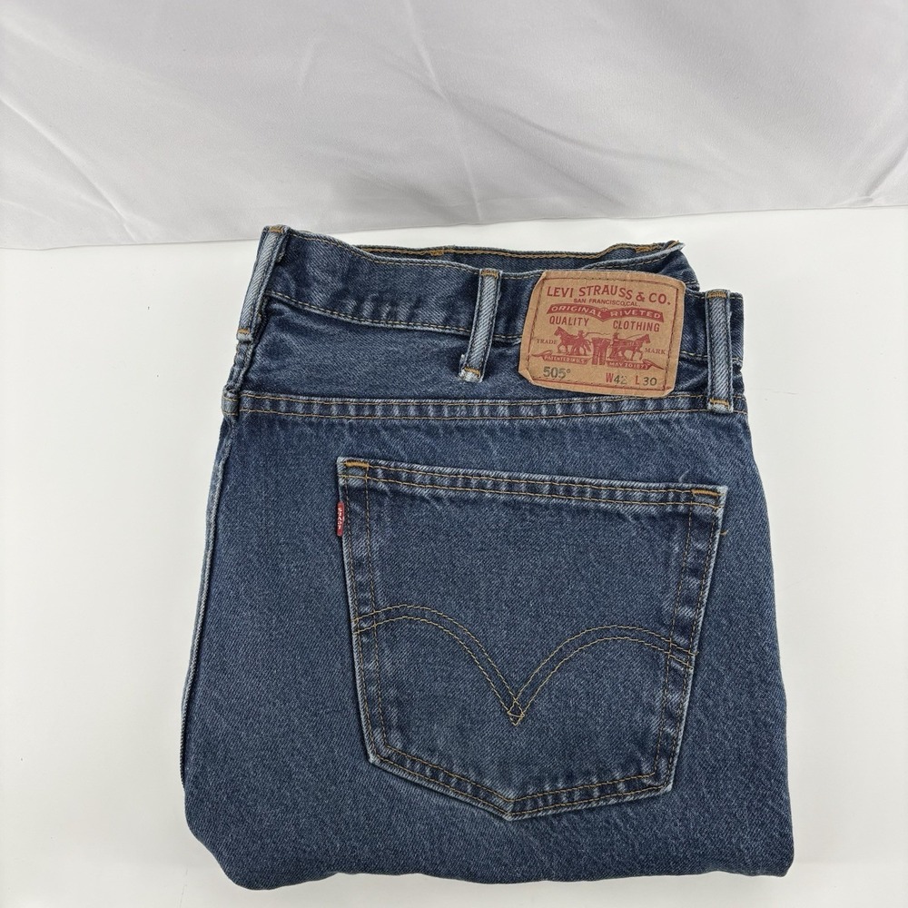 Vintage Levi's 505 Mens Jeans Size 42x30 Blue Regular Straight Leg Denim